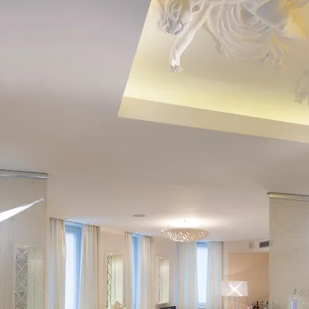 Vice Versa Hotel 4*