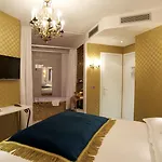 Vice Versa 4*