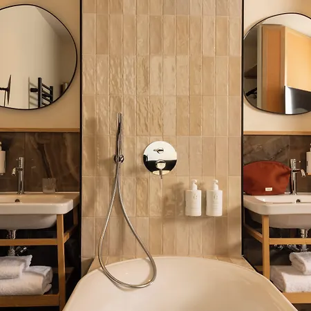 Hotel Vice Versa